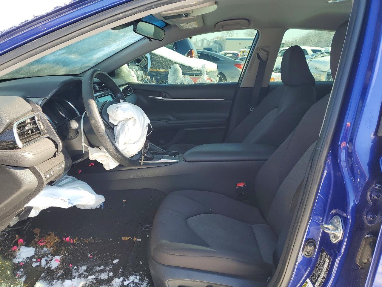 2018 TOYOTA CAMRY L photo 13