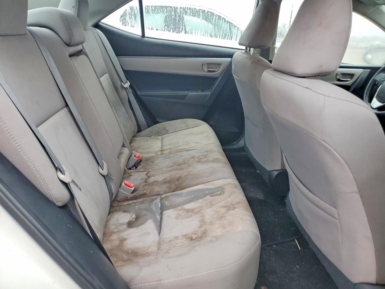 2015 TOYOTA COROLLA L photo 10