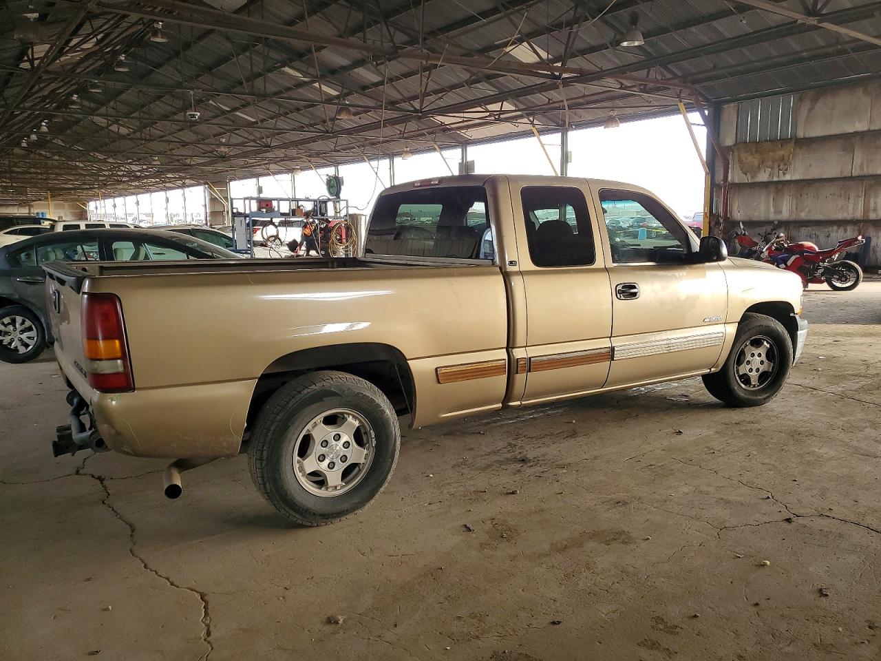 2000 CHEVROLET SILVERADO C1500 photo 3