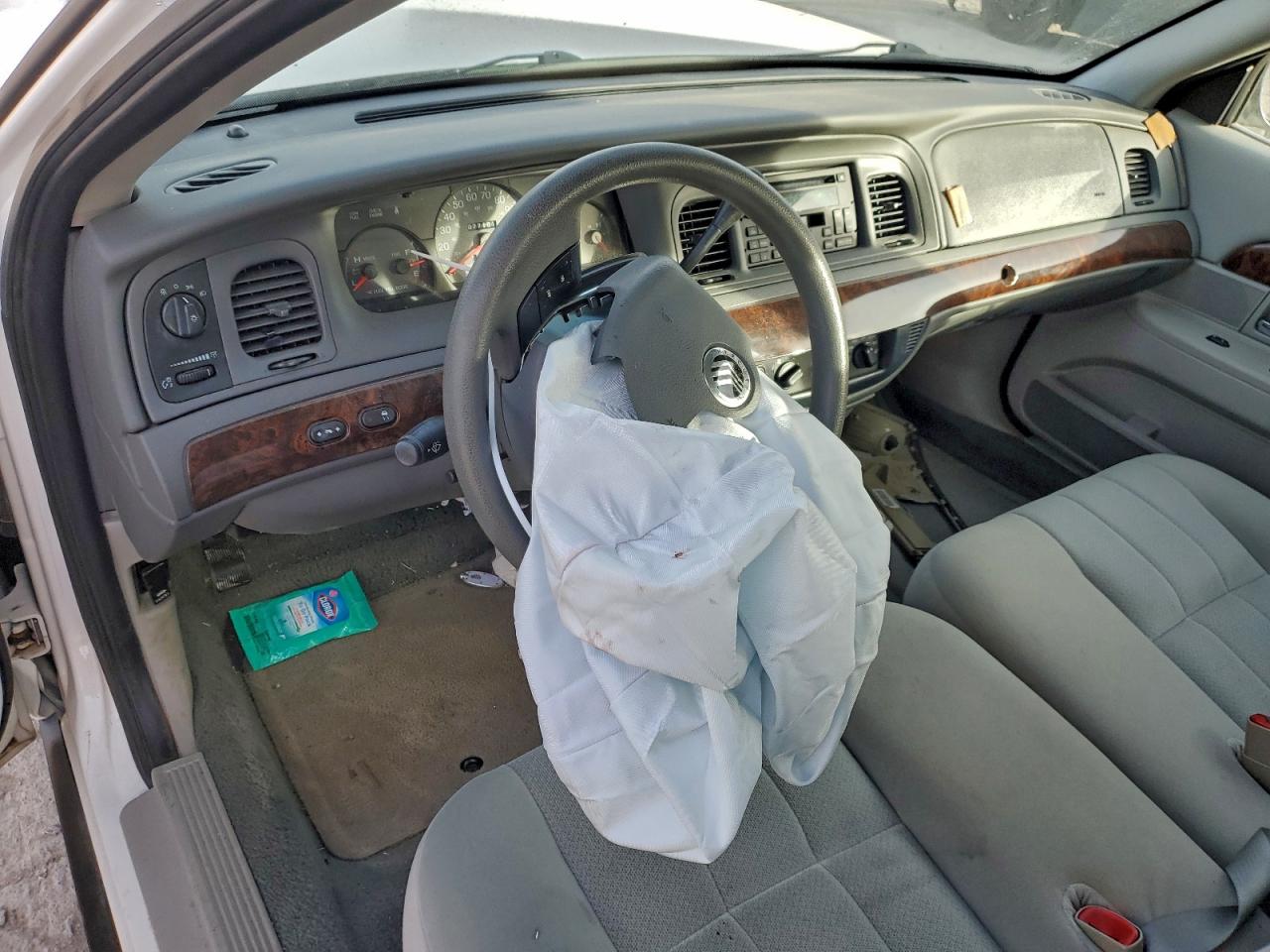 2005 MERCURY GRAND MARQUIS GS photo 8