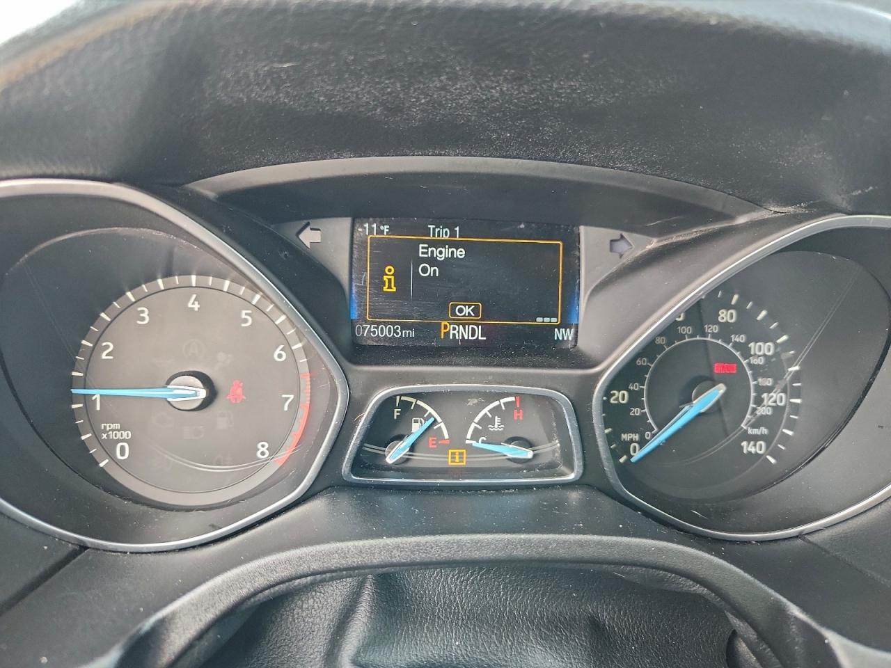 2017 FORD FOCUS SE photo 9