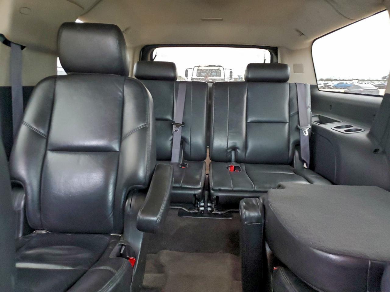 2011 GMC YUKON XL DENALI photo 10