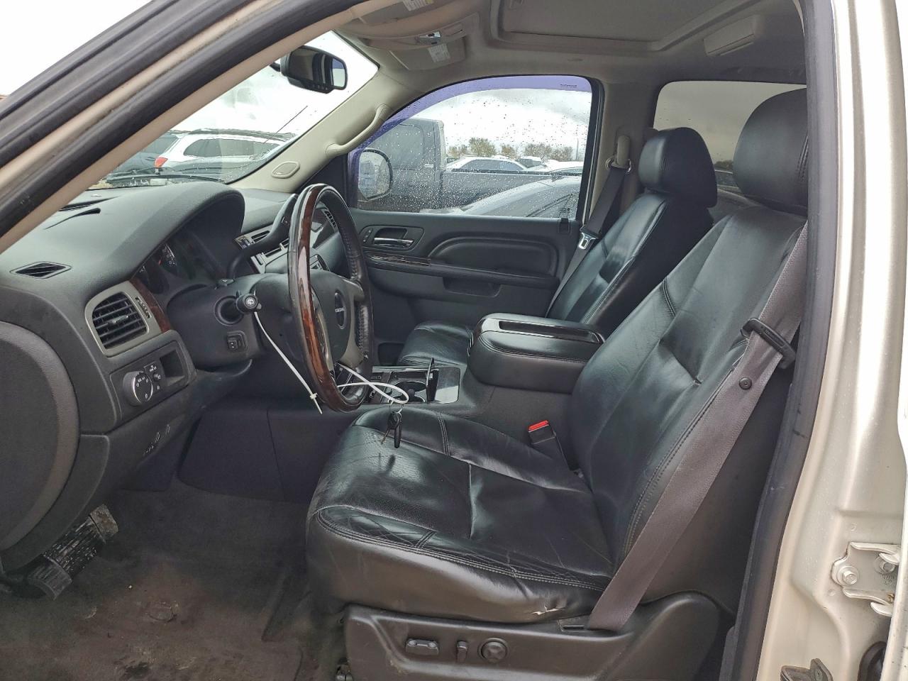 2011 GMC YUKON XL DENALI photo 7