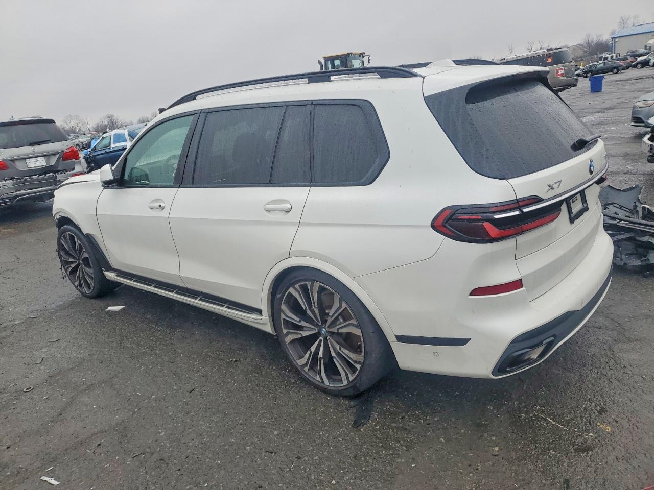 2023 BMW X7 XDRIVE40I photo 2