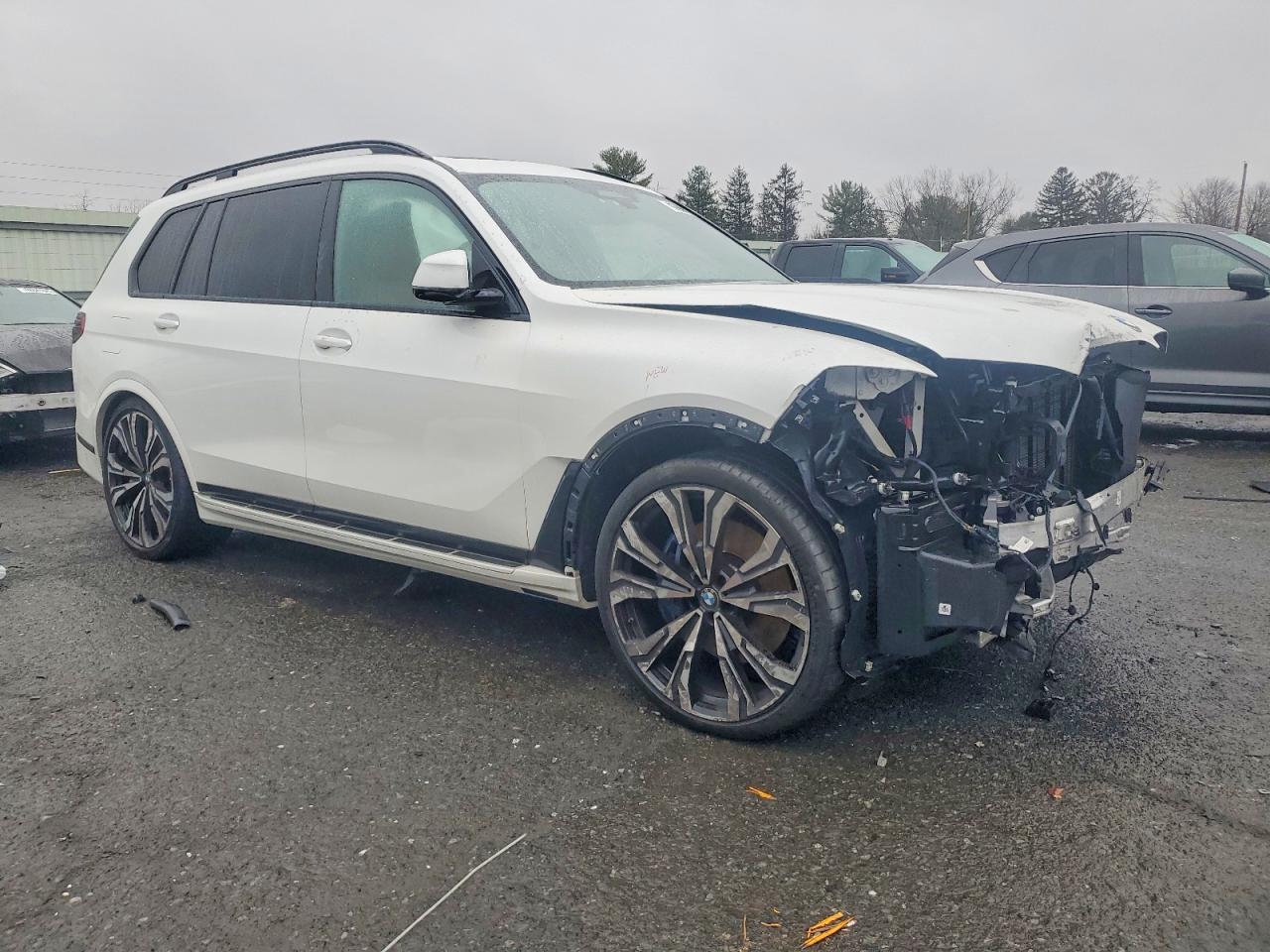 2023 BMW X7 XDRIVE40I photo 4