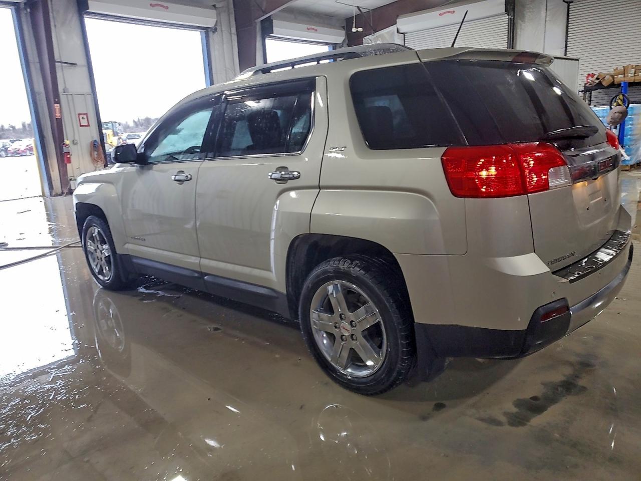 2013 GMC TERRAIN SLT photo 4