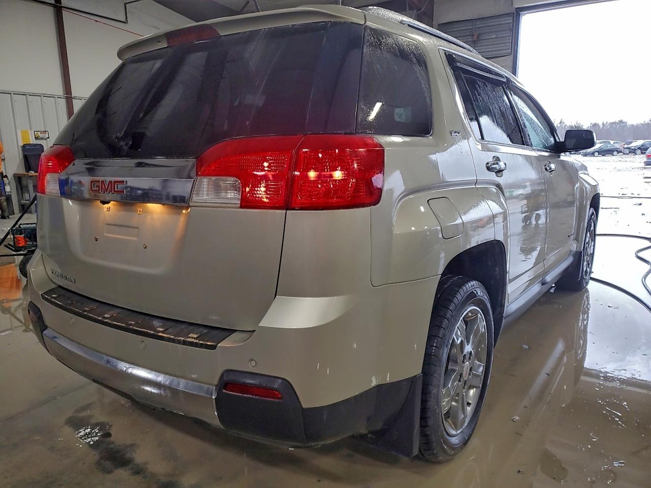 2013 GMC TERRAIN SLT photo 7