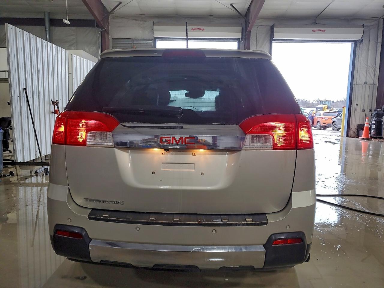 2013 GMC TERRAIN SLT photo 16