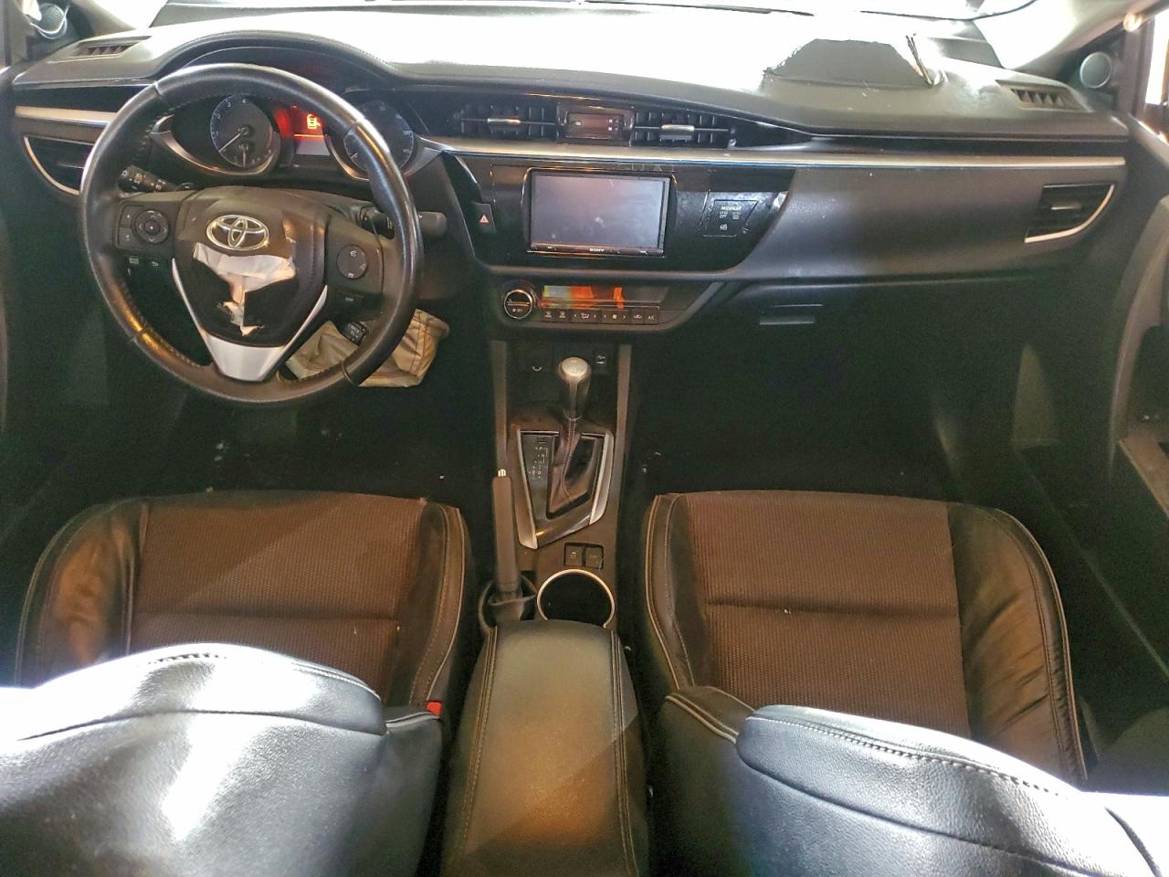 2014 TOYOTA COROLLA L photo 8