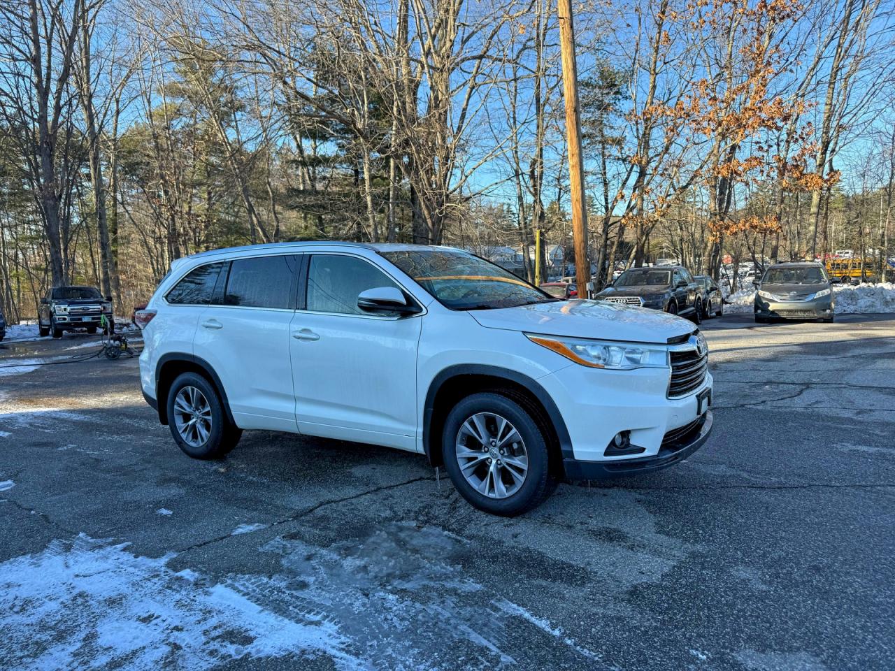 2014 TOYOTA HIGHLANDER