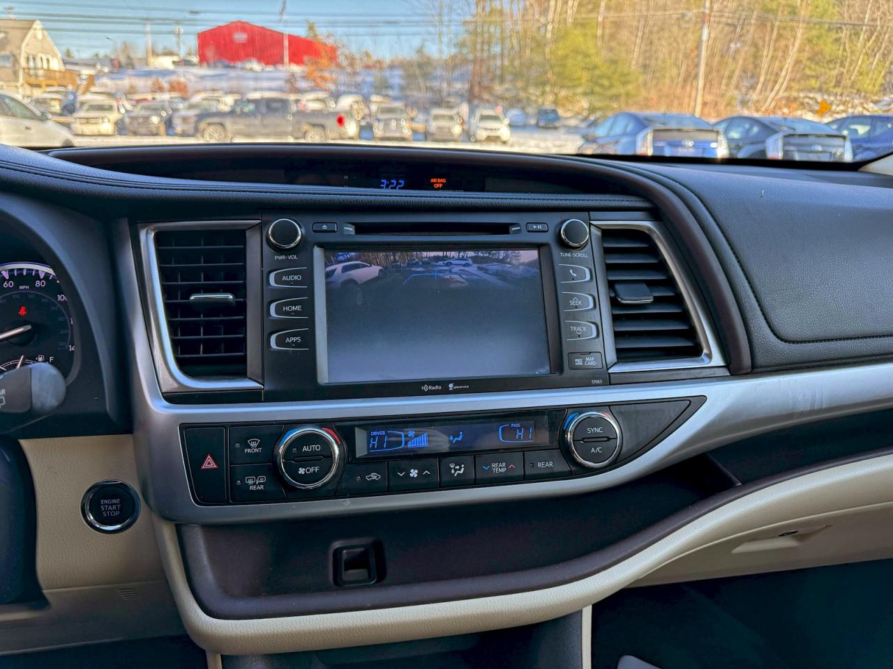 2014 TOYOTA HIGHLANDER XLE photo 9
