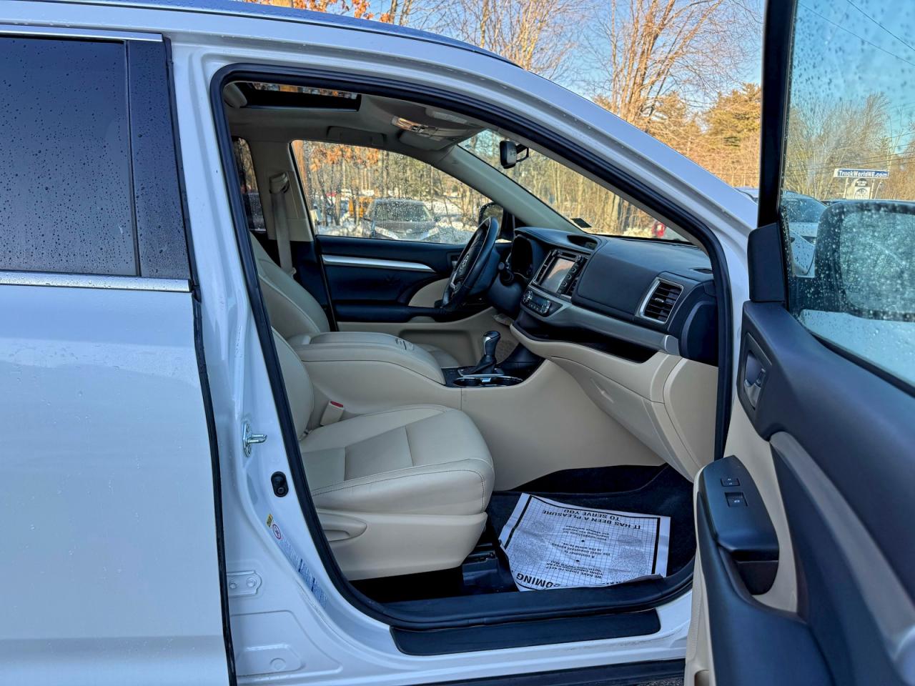 2014 TOYOTA HIGHLANDER XLE photo 5