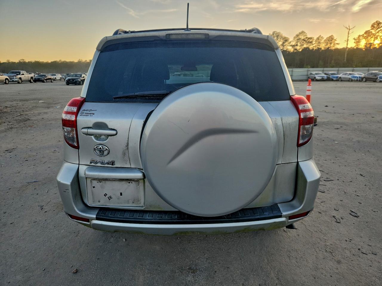 2012 TOYOTA RAV4 photo 6