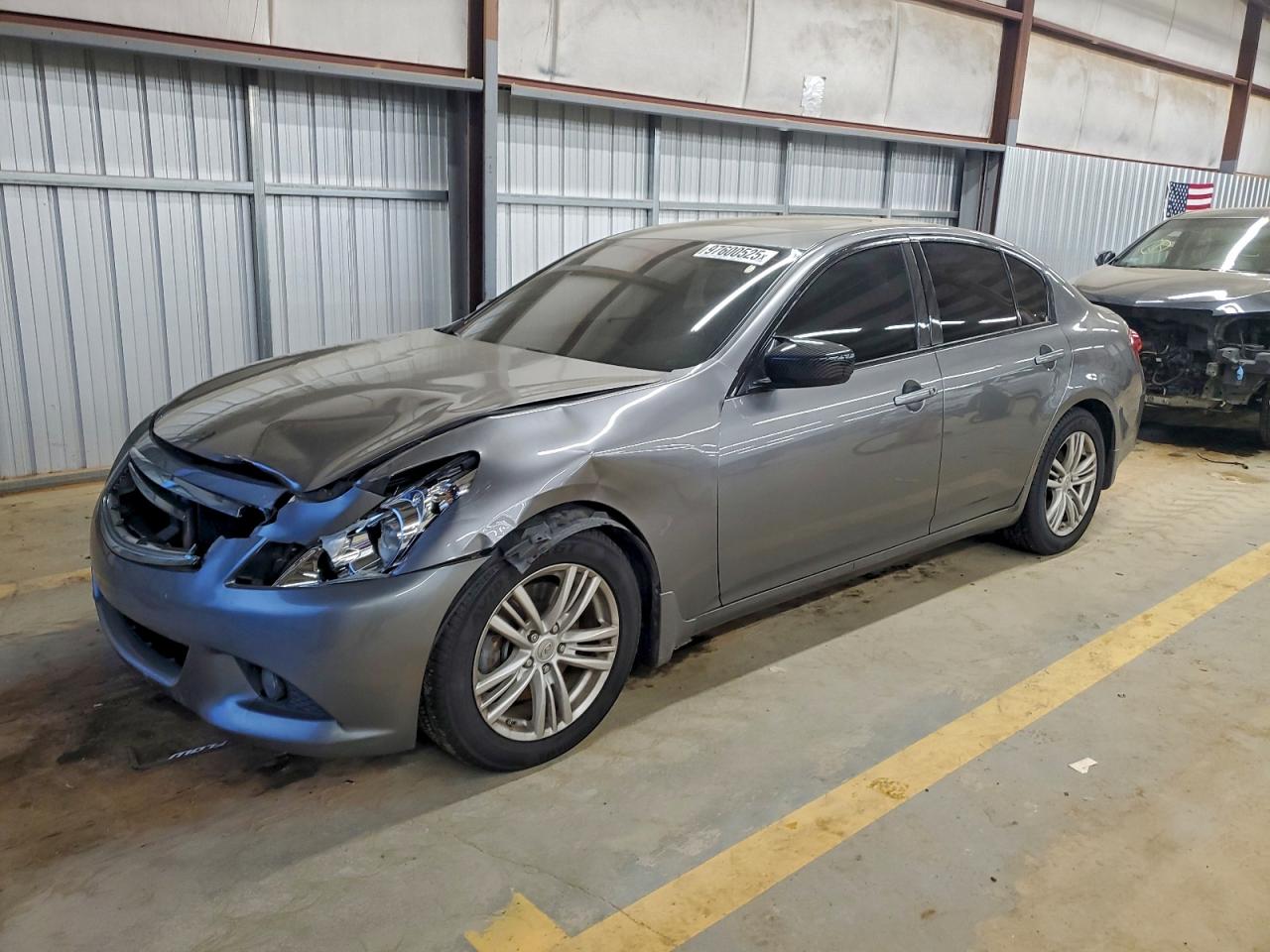 2011 INFINITI G37
