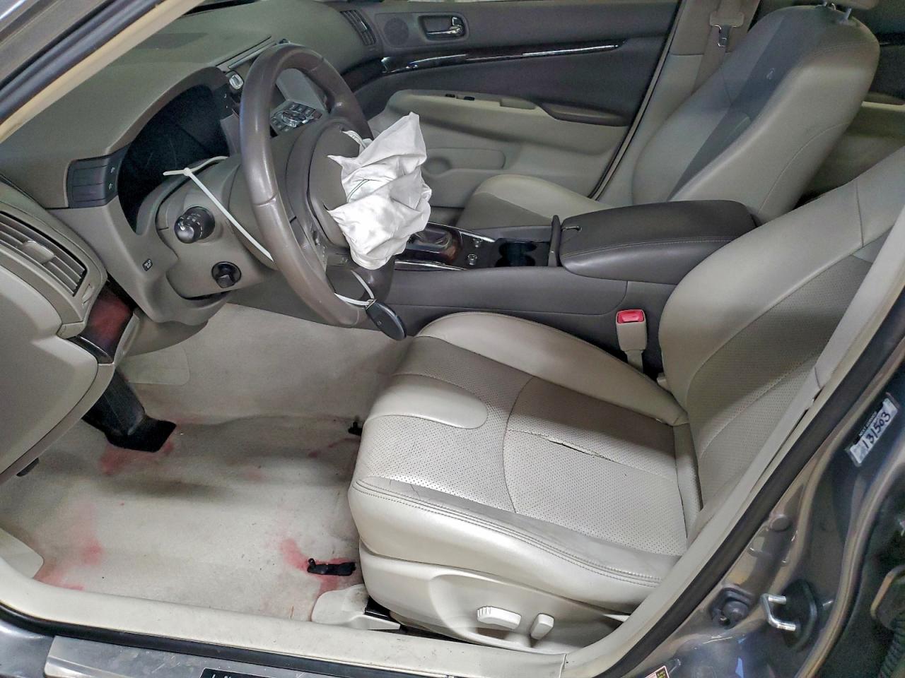 2011 INFINITI G37 BASE photo 7