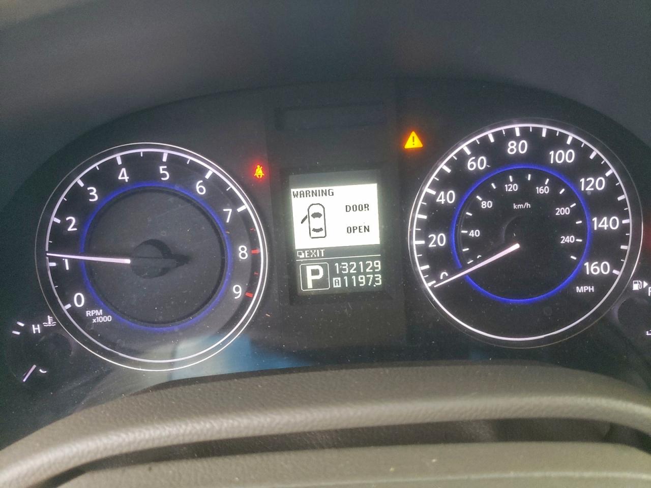 2011 INFINITI G37 BASE photo 9
