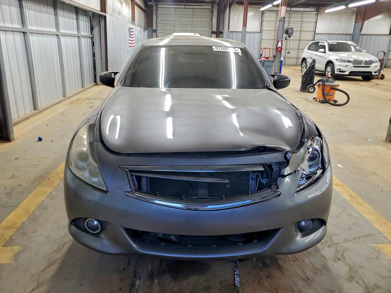 2011 INFINITI G37 BASE photo 5