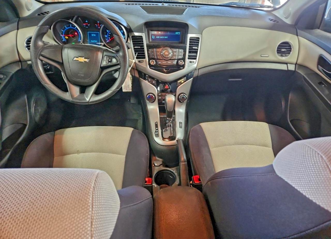 2014 CHEVROLET CRUZE LS photo 8