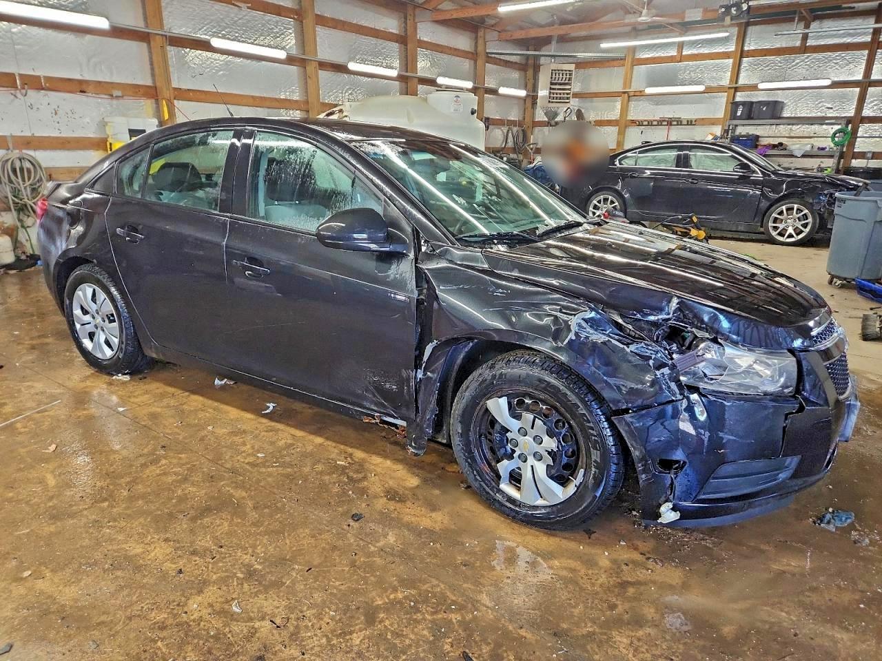 2014 CHEVROLET CRUZE LS photo 4