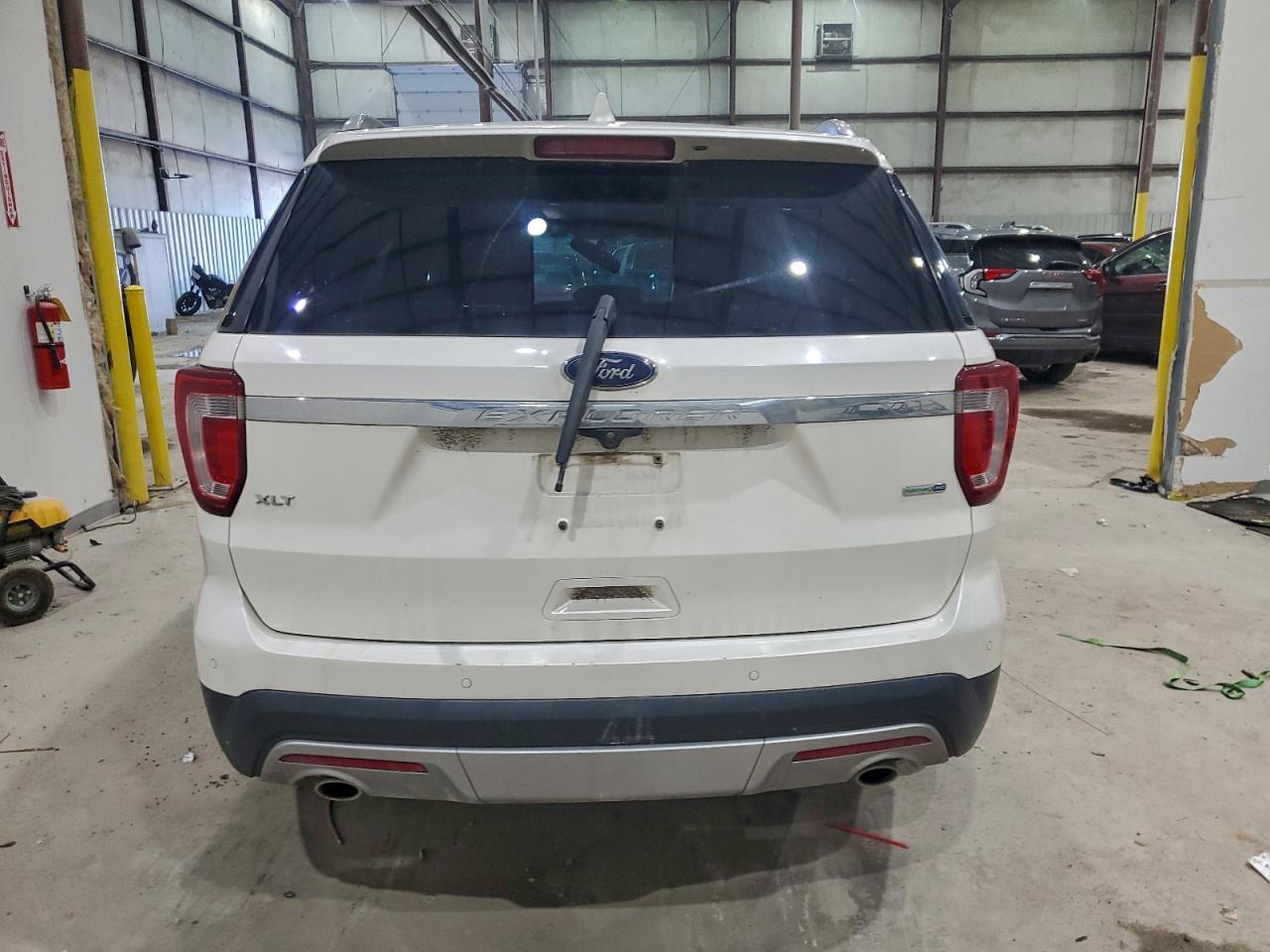 2016 FORD EXPLORER XLT photo 11