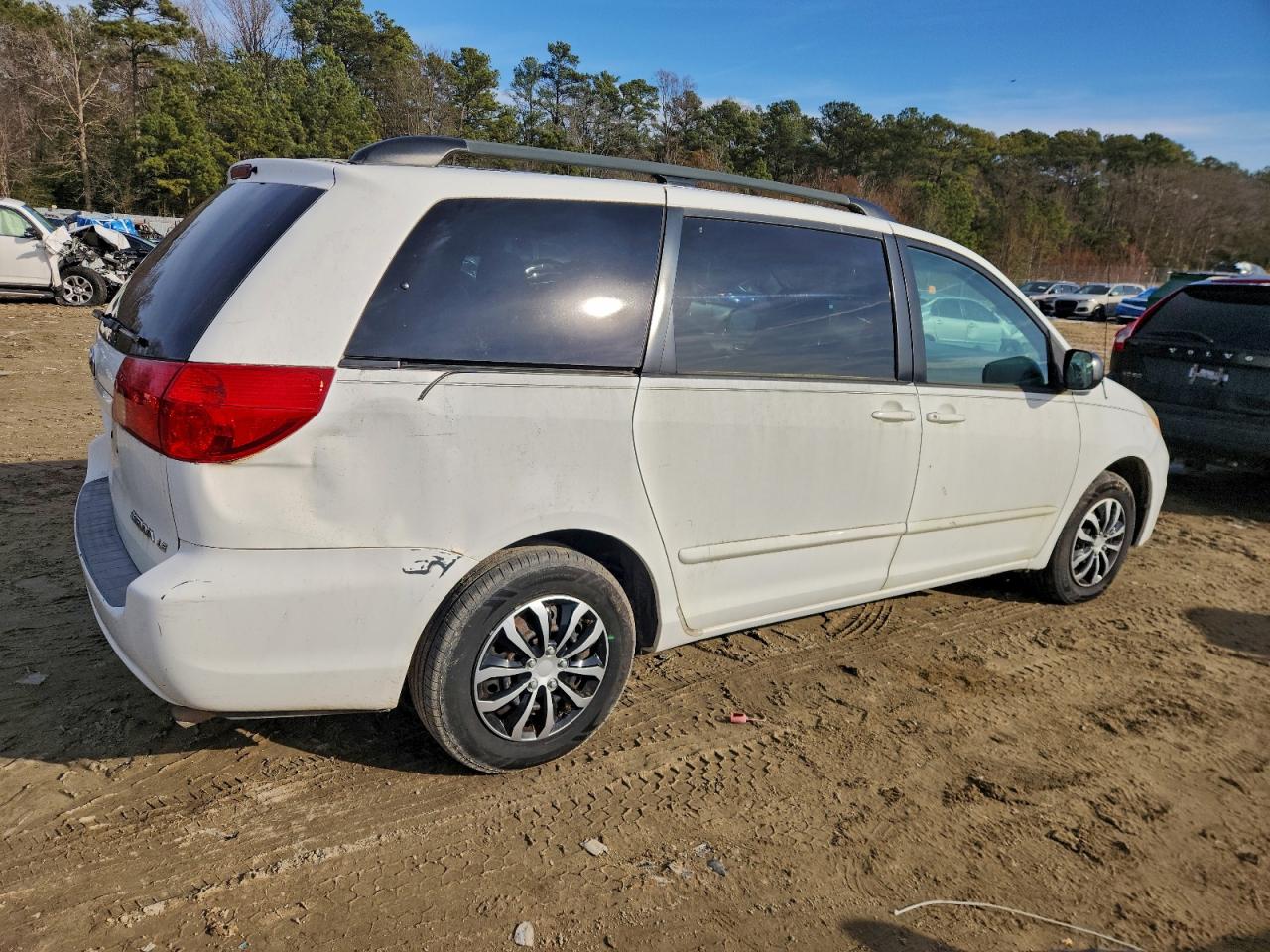 2006 TOYOTA SIENNA CE photo 9