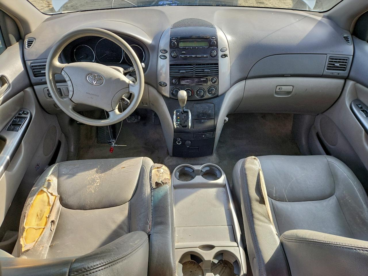2006 TOYOTA SIENNA CE photo 29