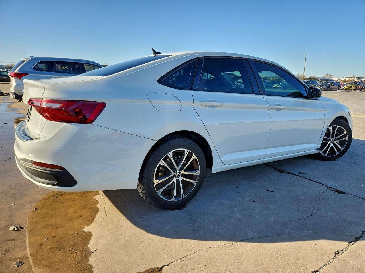2024 VOLKSWAGEN JETTA SPORT photo 3
