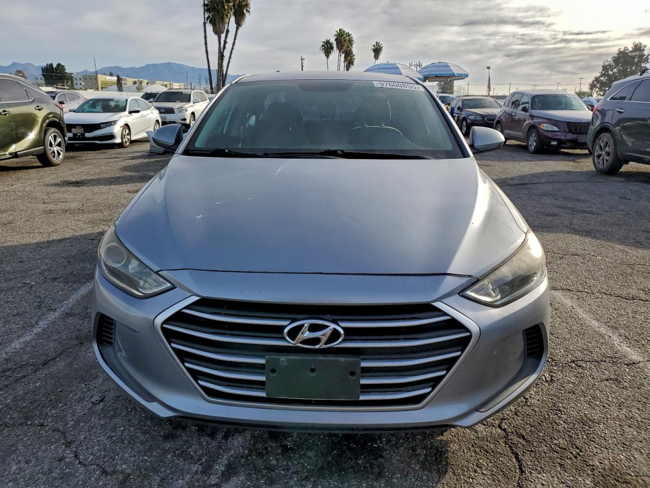 2017 HYUNDAI ELANTRA SE photo 5