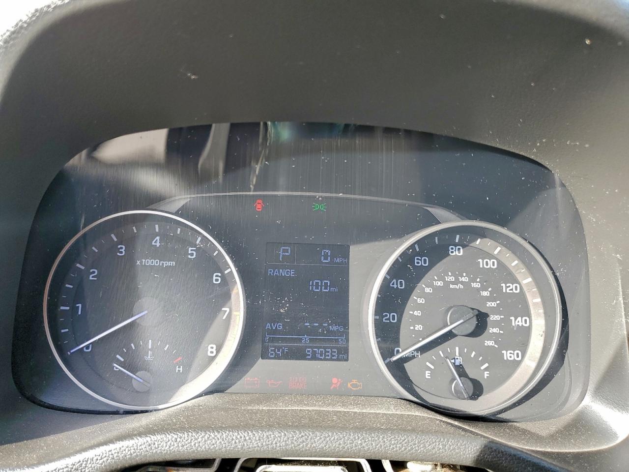 2017 HYUNDAI ELANTRA SE photo 9