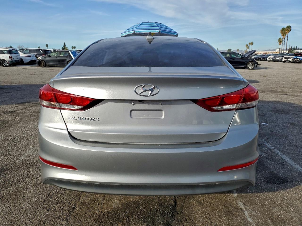 2017 HYUNDAI ELANTRA SE photo 6