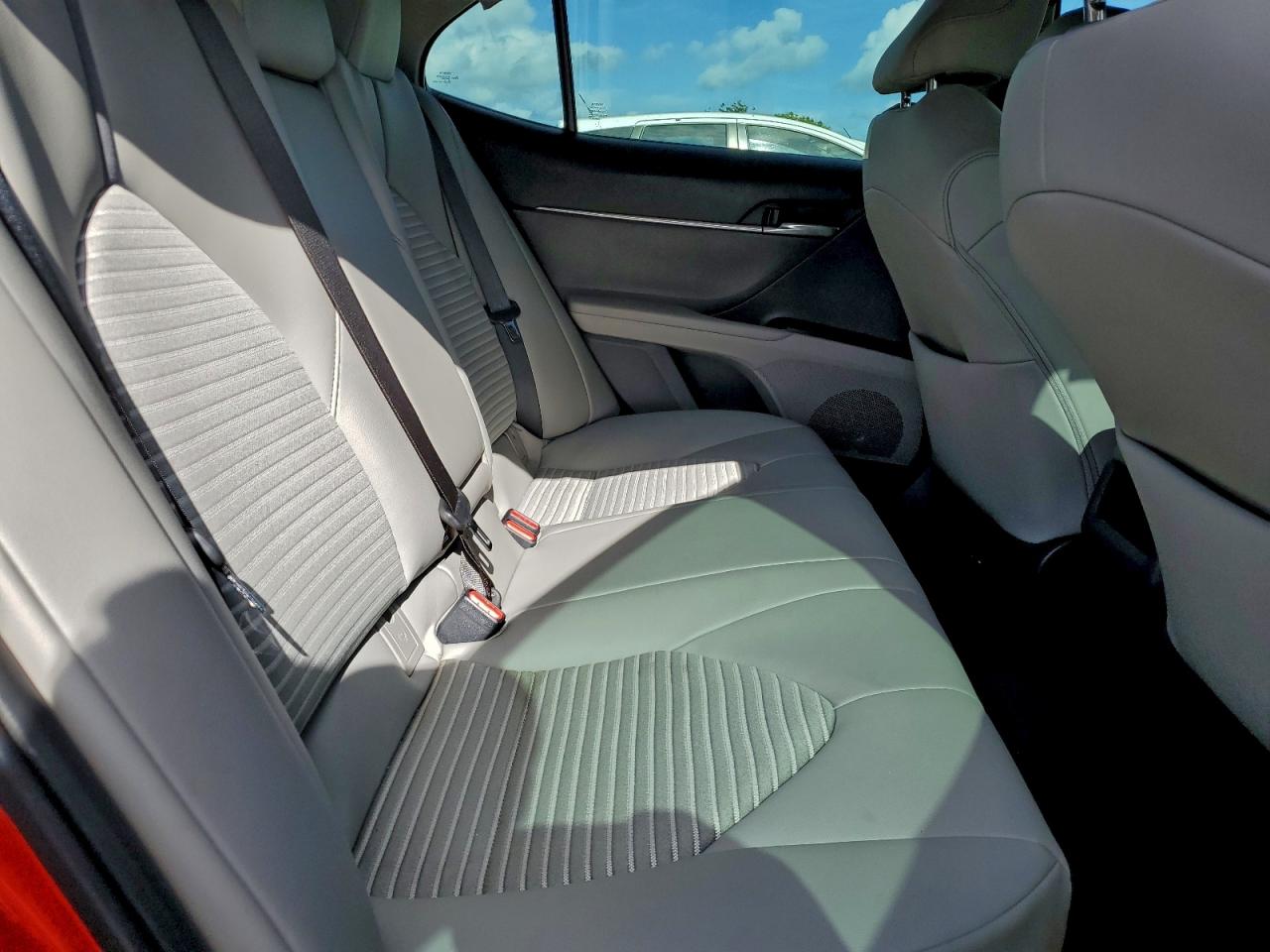 2021 TOYOTA CAMRY SE photo 10