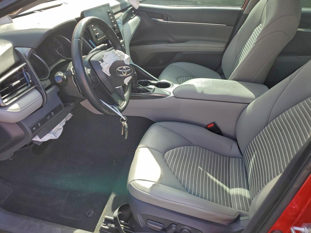 2021 TOYOTA CAMRY SE photo 7
