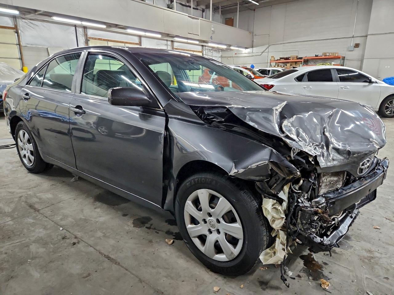 2011 TOYOTA CAMRY BASE photo 4