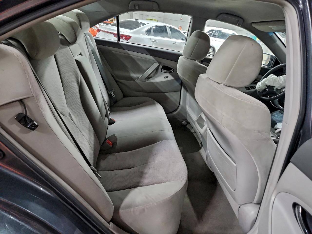 2011 TOYOTA CAMRY BASE photo 10