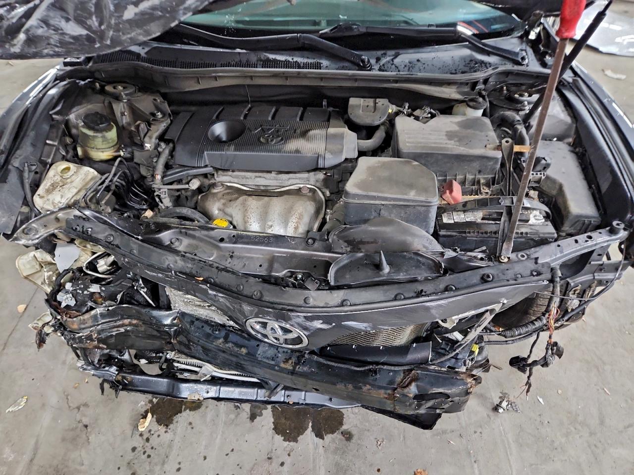 2011 TOYOTA CAMRY BASE photo 11