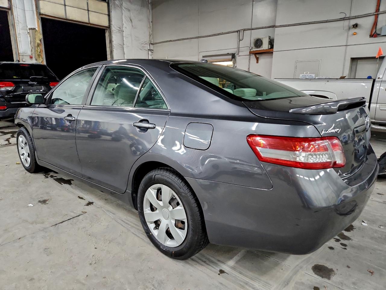 2011 TOYOTA CAMRY BASE photo 2
