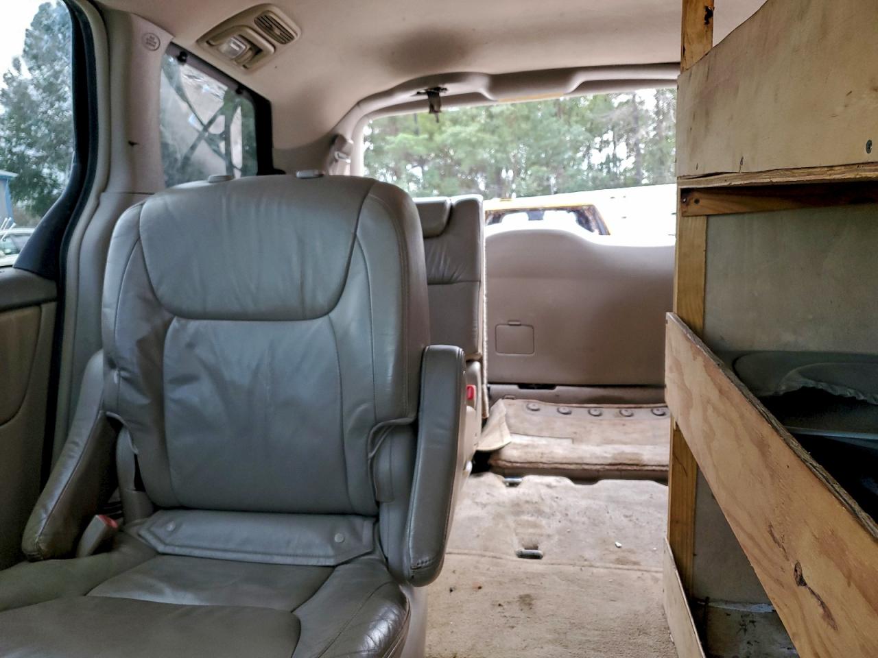 2006 TOYOTA SIENNA XLE photo 10