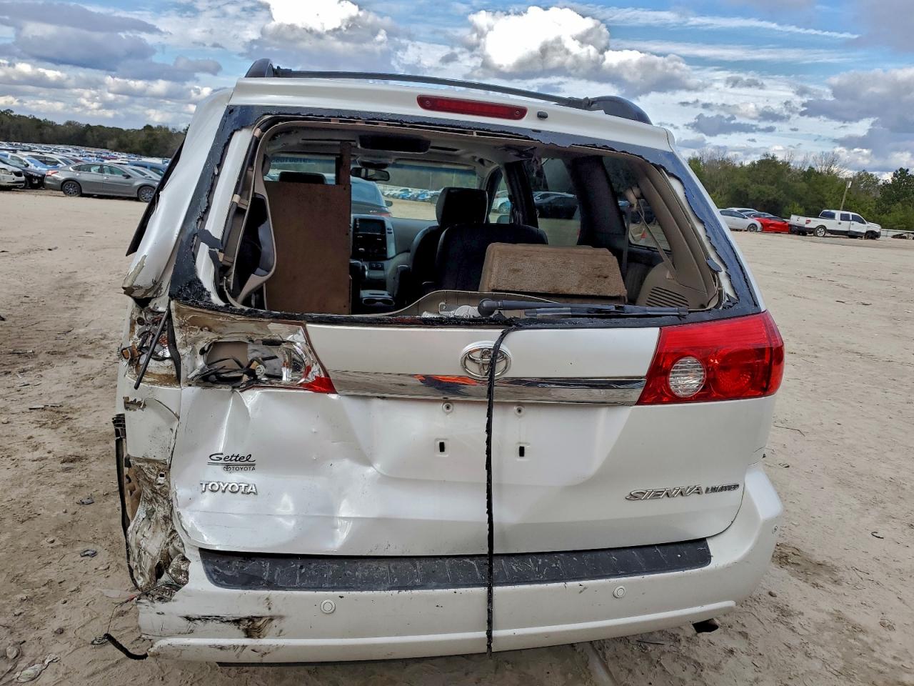 2006 TOYOTA SIENNA XLE photo 6