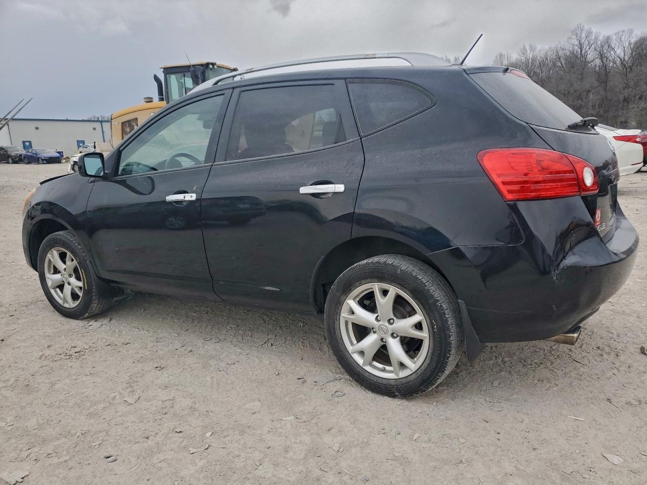 2010 NISSAN ROGUE S photo 2