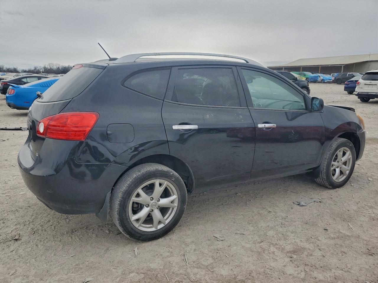 2010 NISSAN ROGUE S photo 3