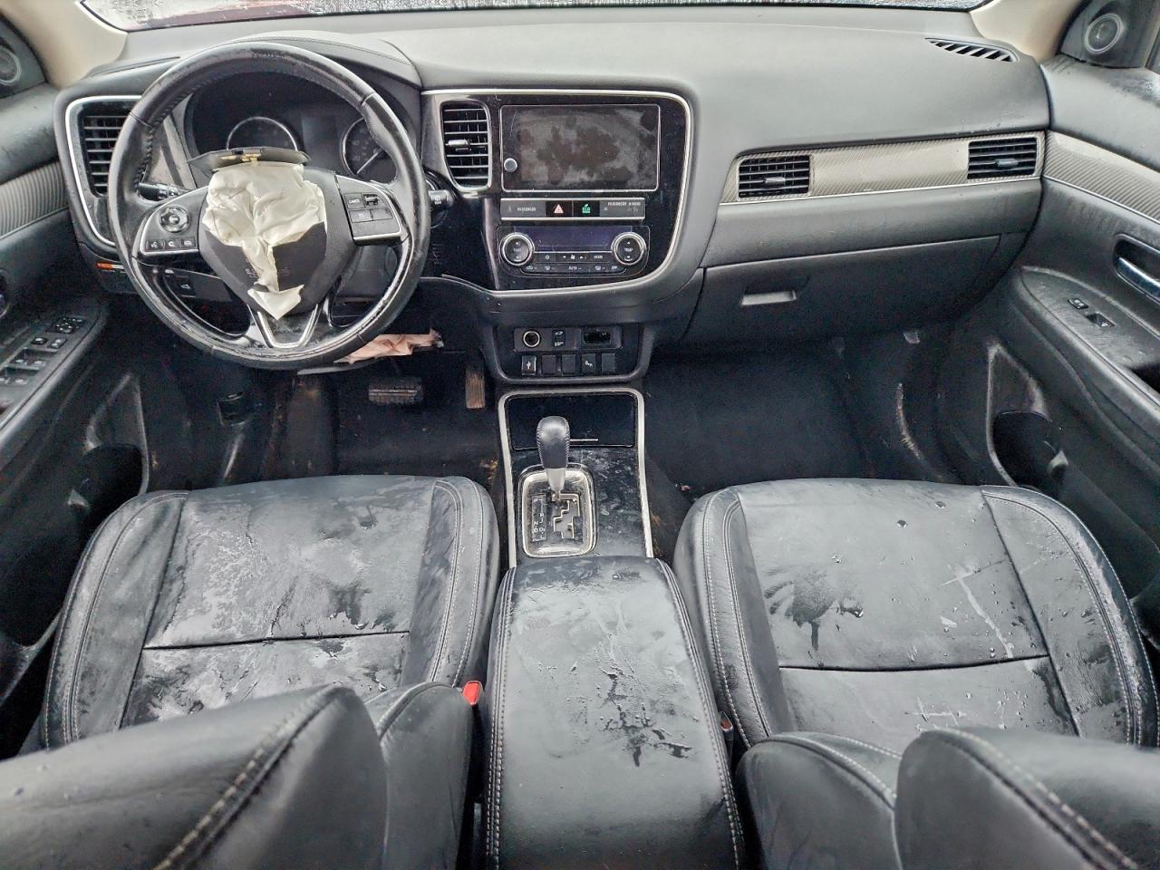 2019 MITSUBISHI OUTLANDER SE photo 8