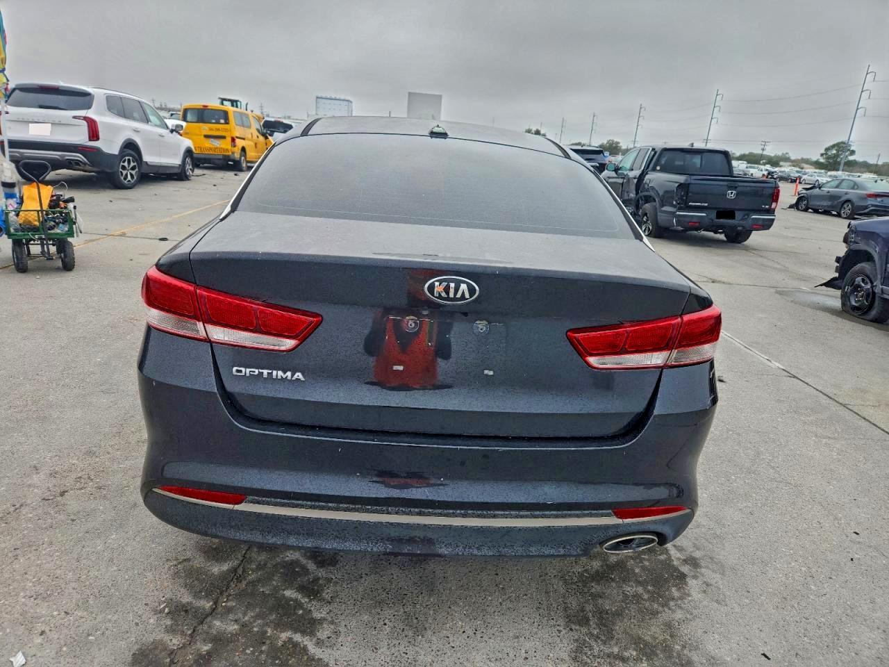 2016 KIA OPTIMA LX photo 6