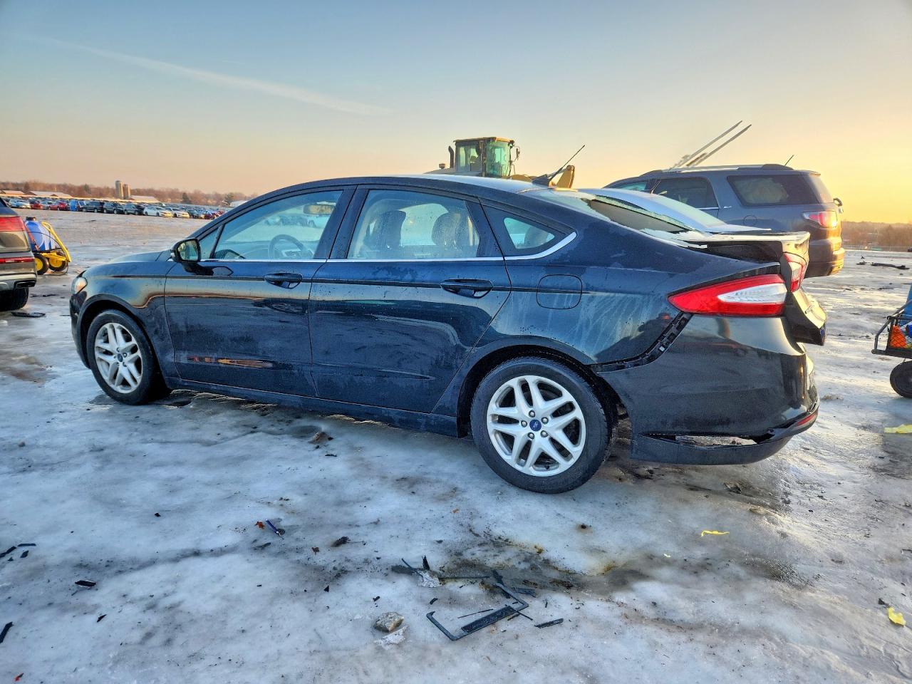 2014 FORD FUSION SE photo 2