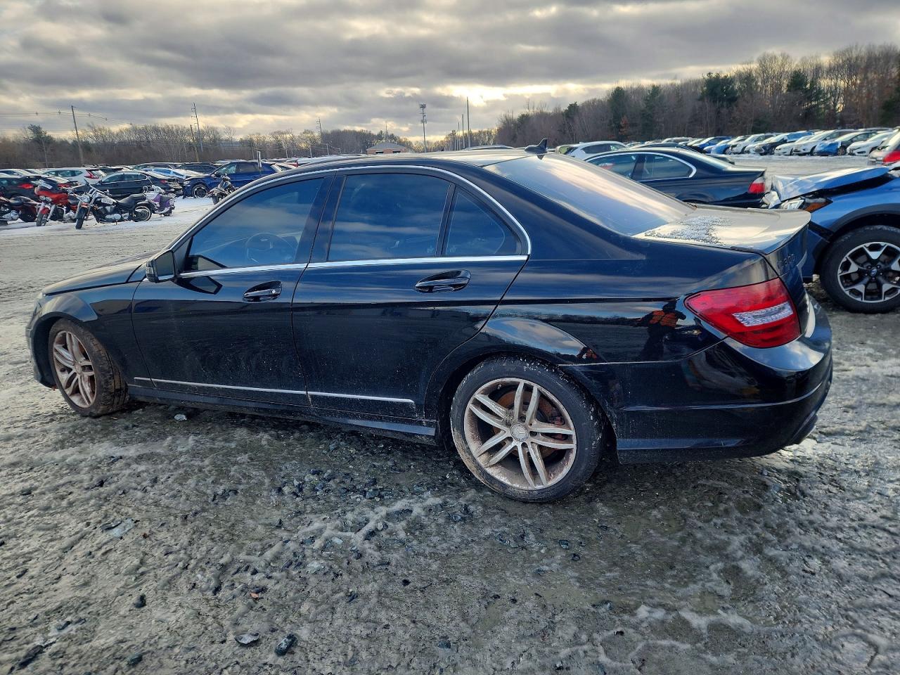 2013 MERCEDES-BENZ C 300 4MATIC photo 2