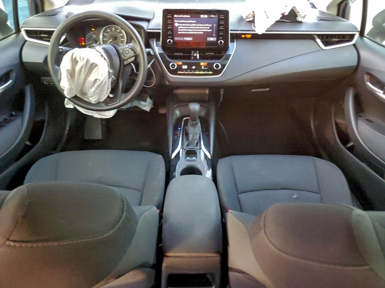2020 TOYOTA COROLLA LE photo 8