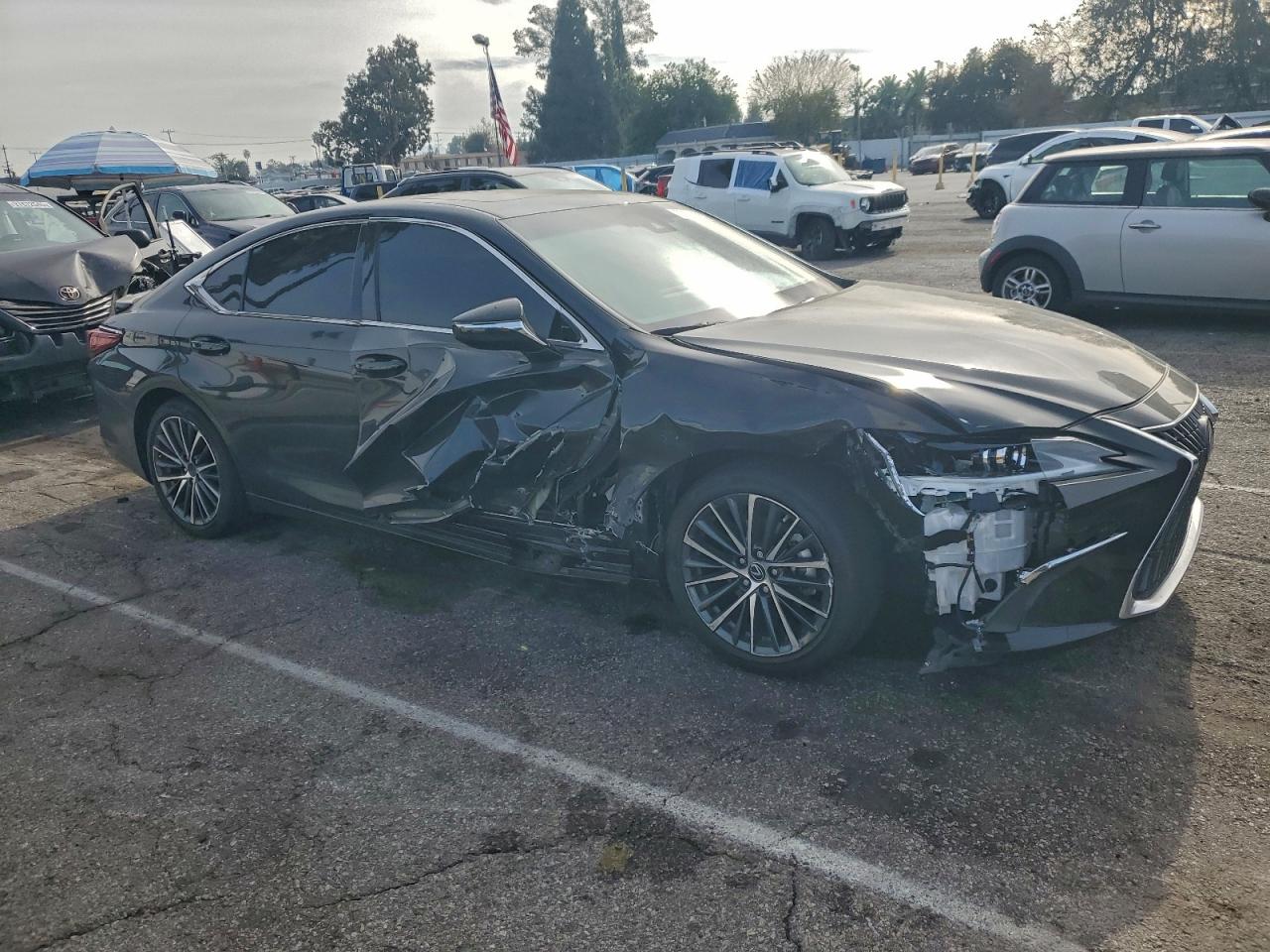 2024 LEXUS ES 300H BASE photo 4