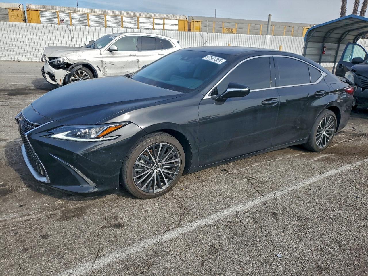 2024 LEXUS ES
