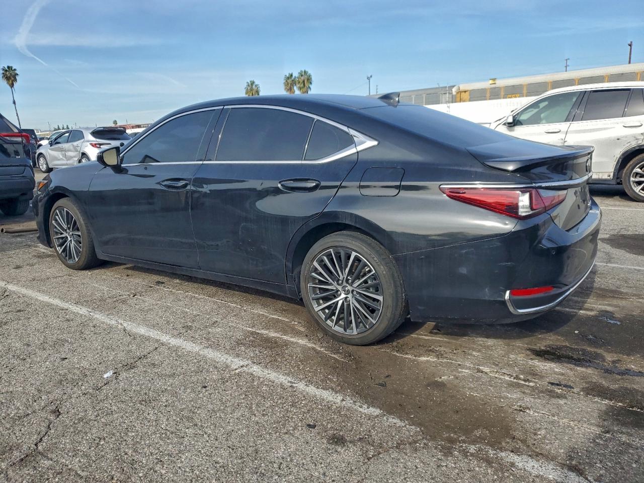 2024 LEXUS ES 300H BASE photo 2
