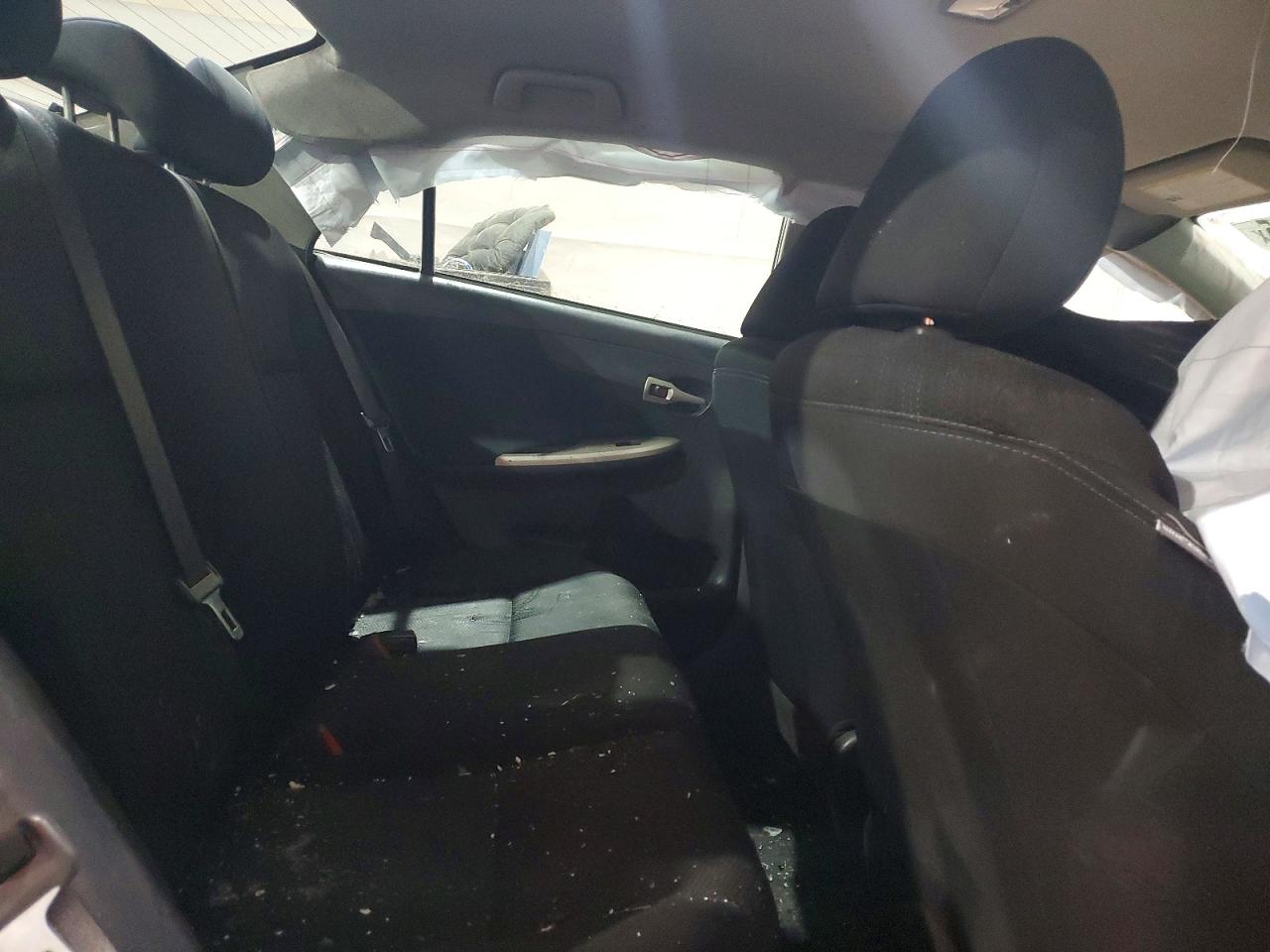 2013 TOYOTA COROLLA BASE photo 10