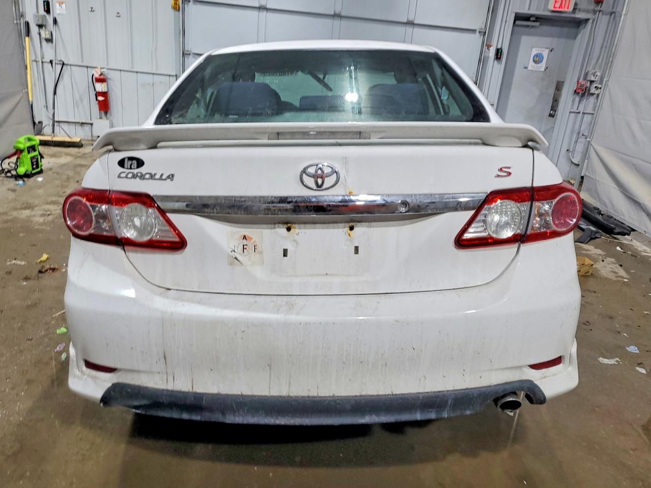 2013 TOYOTA COROLLA BASE photo 6